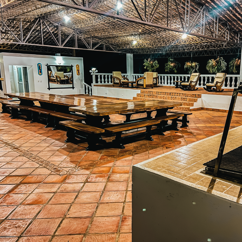 39_eje_cafetero_montanas_willy_valle_del_cocora_La_bonitafinca_renovacion_viaja_eje_cafeteroLa-Bonita-Tours-Colombia--Finca-de-lujo-en-Colombia--Turismo-de-lujo-en-Doradal-y-Eje-Cafetero